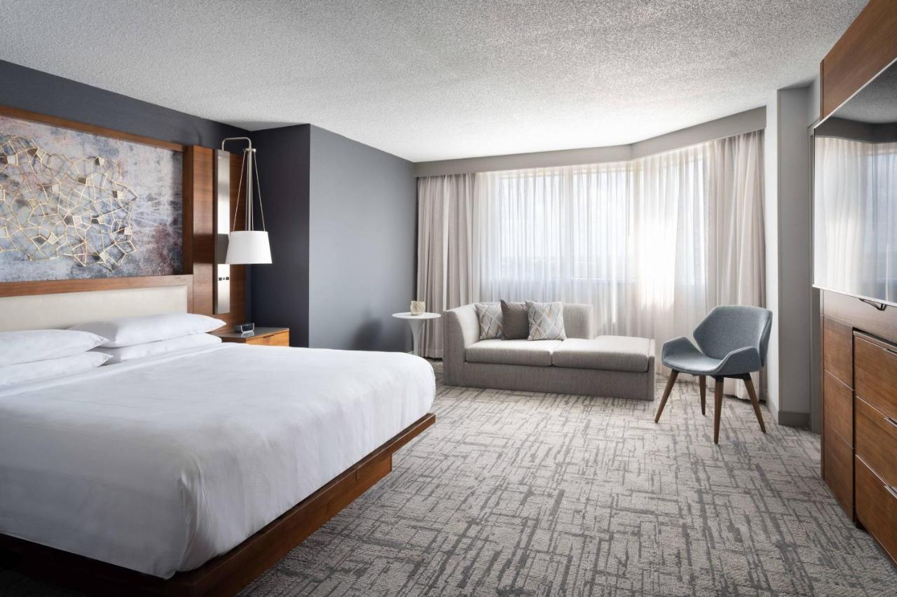 Marriott Greensboro Downtown Hotel Bagian luar foto