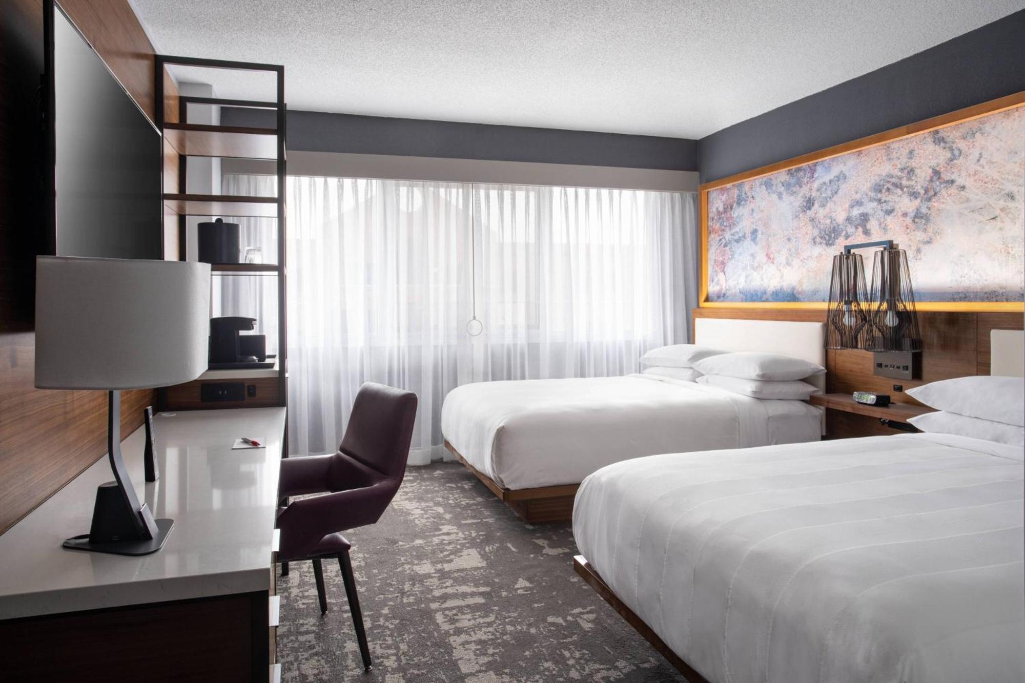 Marriott Greensboro Downtown Hotel Bagian luar foto